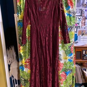 Backless Floor Length Sheer Lace Panel Gown